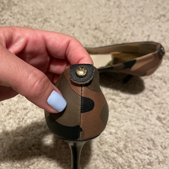 Michael Kors CAMO HEEL 👠 - Picture 5 of 8